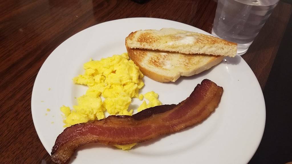 Chris Cafe | restaurant | 56 E 1700 S, Clearfield, UT 84015, USA | 8012921500 OR +1 801-292-1500