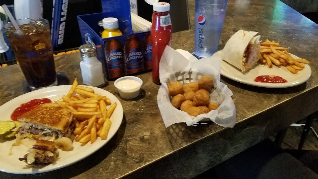 Tanners Tap & Grill | restaurant | 207 W Main St, Omro, WI 54963, USA | 9206856480 OR +1 920-685-6480