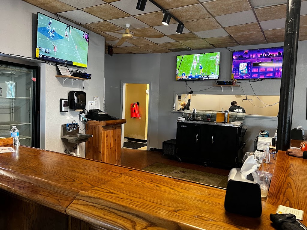 Pair of Aces Sports Bar and Grill | restaurant | 1743 State St, Racine, WI 53404, USA | 2627703995 OR +1 262-770-3995