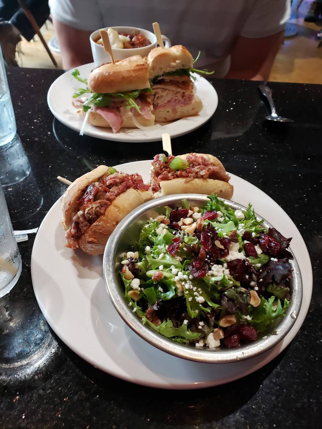 Fuel Bistro & Wine | restaurant | 109 S 65th Ave, Ridgefield, WA 98642, USA | 3607273759 OR +1 360-727-3759