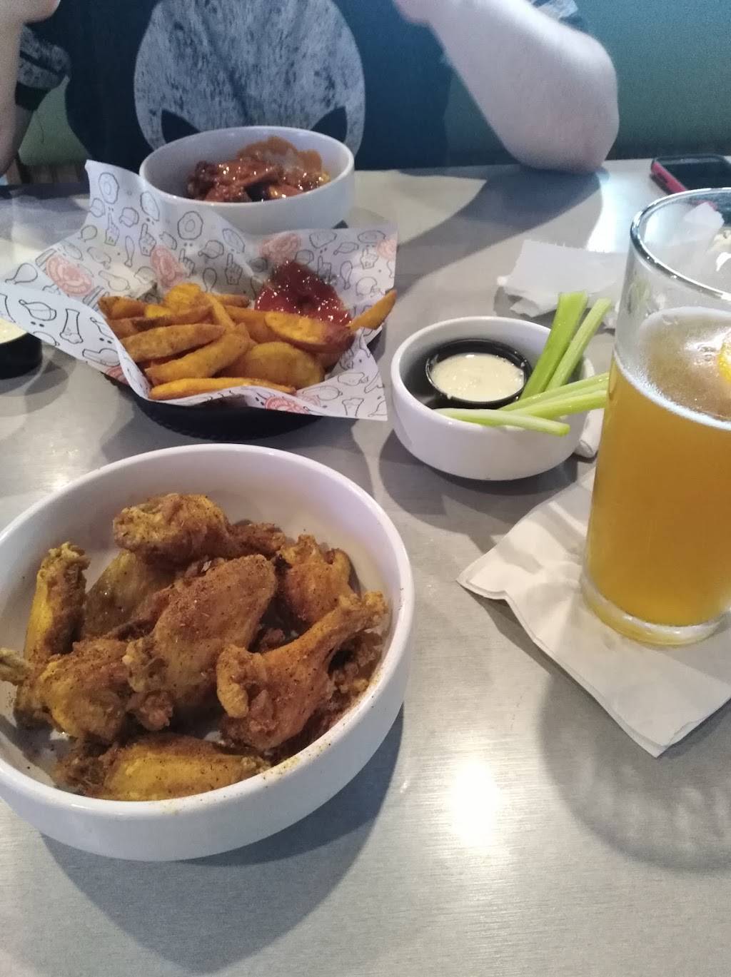 Buffalo Wings & Rings | restaurant | 1939 Roschman Ave, Lima, OH 45804, USA | 4192229464 OR +1 419-222-9464