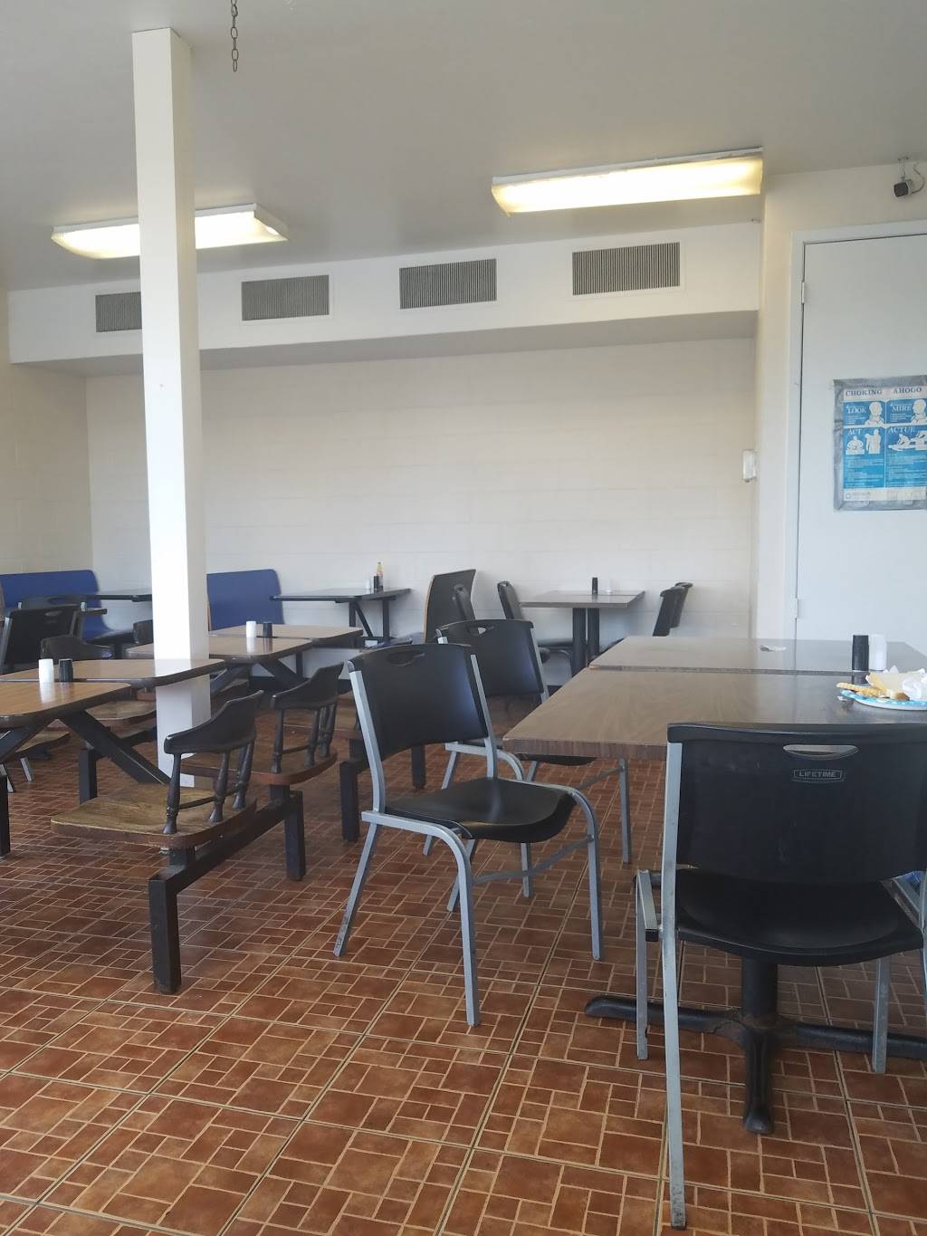 Gyros Drive Inn | restaurant | 444 W Mitchell St, San Antonio, TX 78204, USA | 2105348381 OR +1 210-534-8381