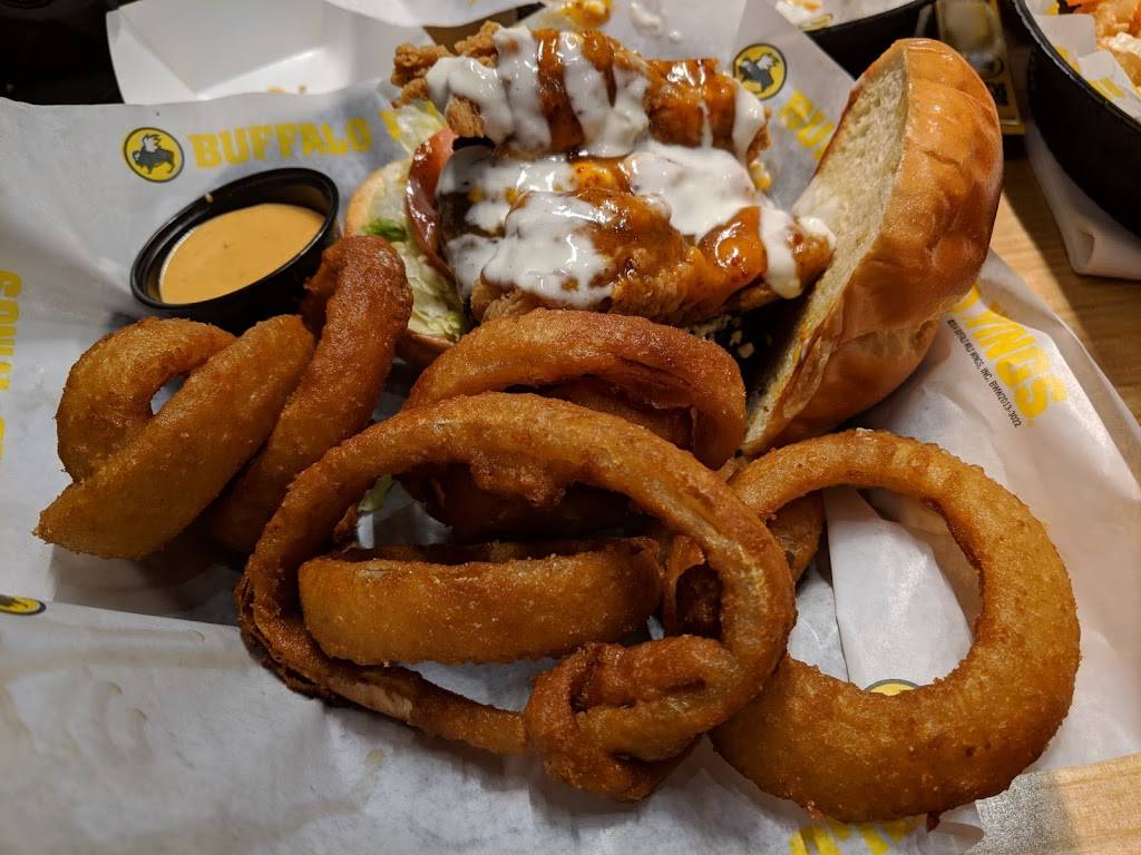 Buffalo Wild Wings | restaurant | 134-15 20th Ave, College Point, NY 11356, USA | 7183539453 OR +1 718-353-9453