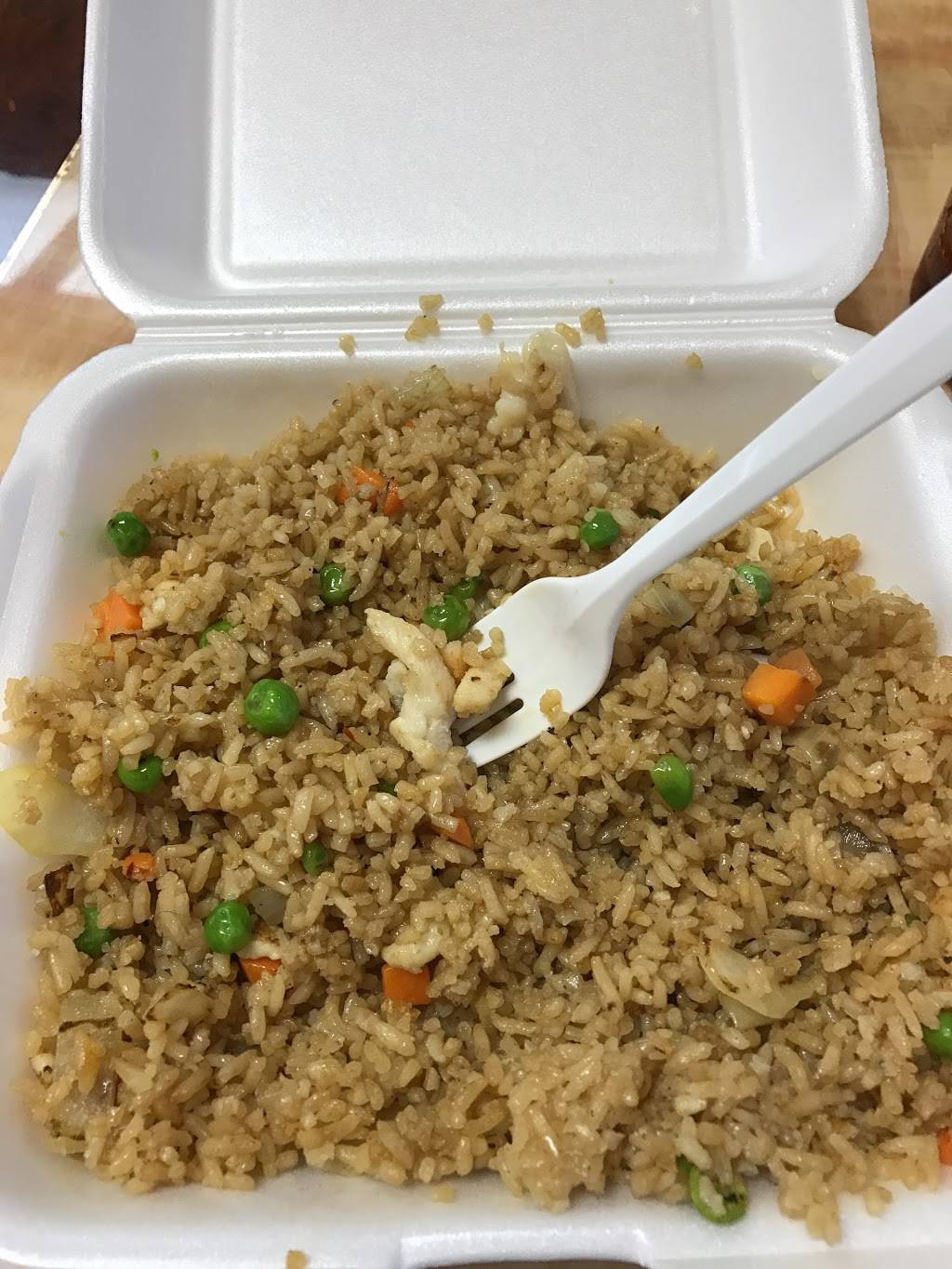 Chens Garden | restaurant | 9 Catoctin Cir SW, Leesburg, VA 20175, USA | 7037775266 OR +1 703-777-5266