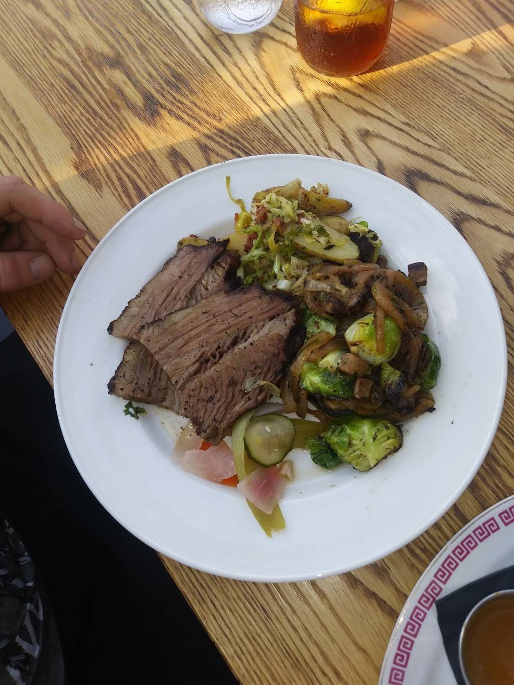 Smoke and Porter Public House | restaurant | 1752 N. U.S. 31 North, Traverse City, MI 49686, USA | 2316425020 OR +1 231-642-5020