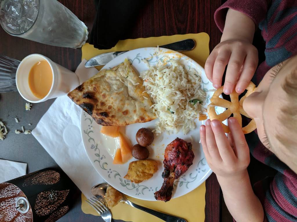 Bayleaf Indian Restaurant and Bar | restaurant | 947 New Hampshire St #120, Lawrence, KS 66044, USA | 7858400855 OR +1 785-840-0855