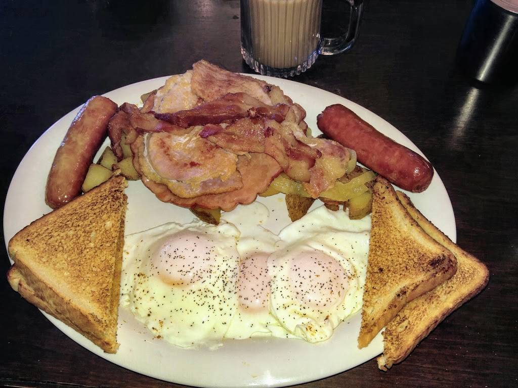 County Diner | restaurant | 2584 Manning Rd, Windsor, ON N8N 2L9, Canada | 5197393600 OR +1 519-739-3600