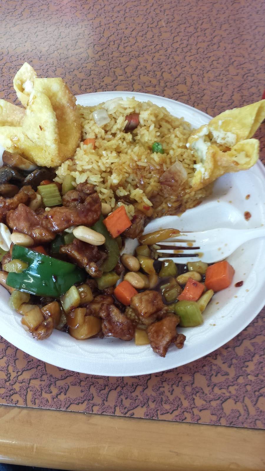 China King | restaurant | 3005 Wiley Blvd SW Ste 105, Cedar Rapids, IA 52404, USA | 3193905588 OR +1 319-390-5588