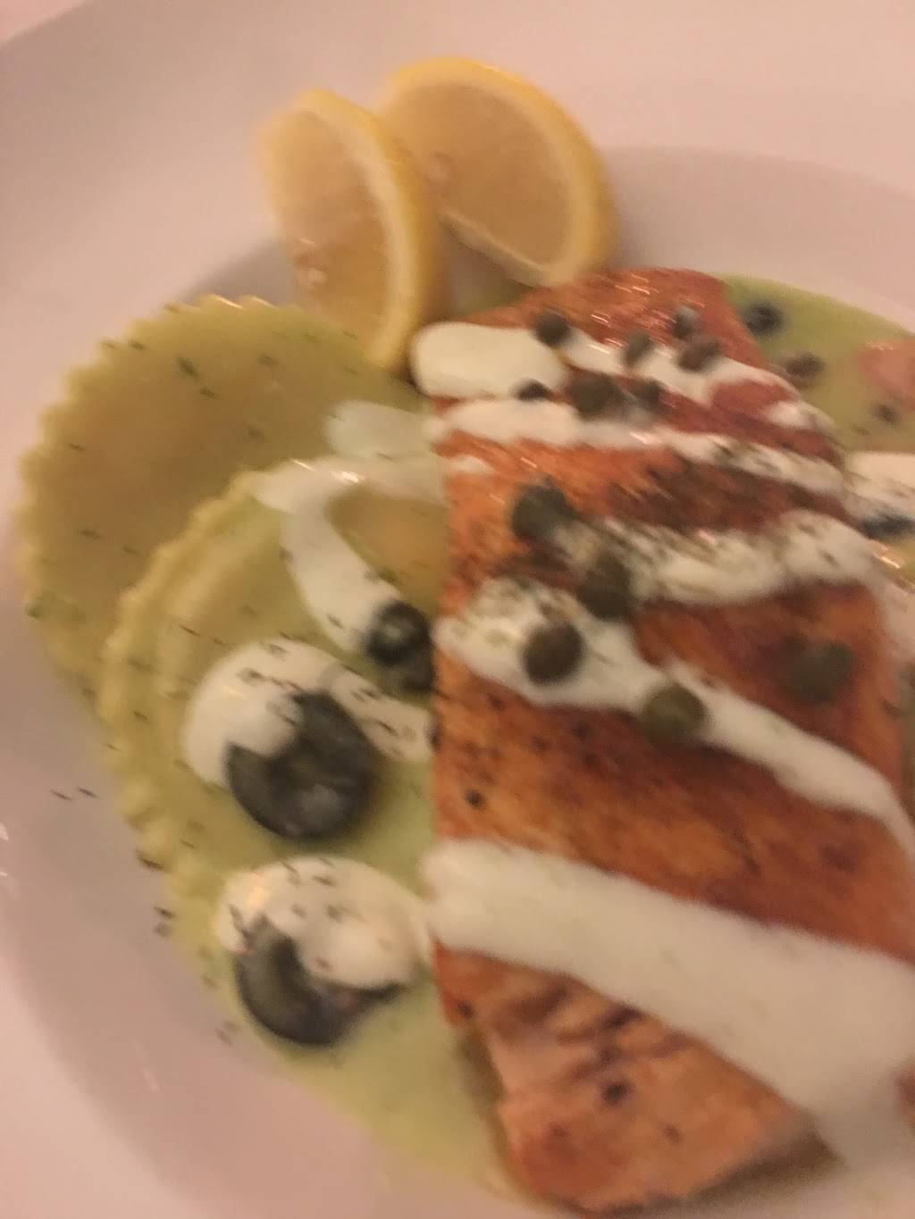 Russos Restaurant | restaurant | 602 Steve Hawkins Pkwy, Marble Falls, TX 78654, USA | 8306937091 OR +1 830-693-7091