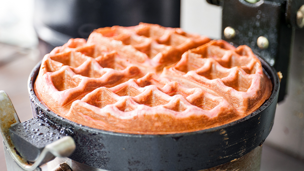 Wafflez-N-Creamz | restaurant | 124 1st St E, Humble, TX 77338, USA | 2813187190 OR +1 281-318-7190