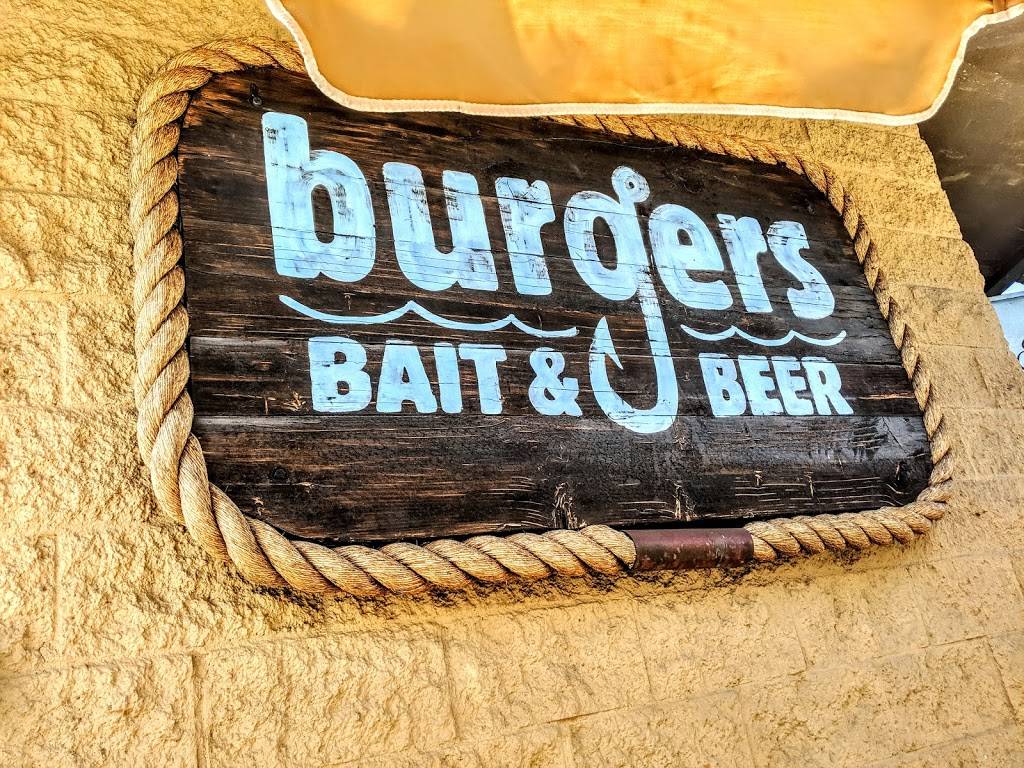 Burgers, Bait & Beer | restaurant | 200 Marina Park Way, San Diego, CA 92101, USA | 6196725578 OR +1 619-672-5578