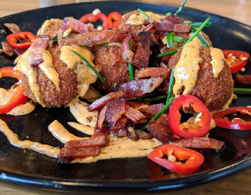 Brickstones Kitchen & Bar | restaurant | 2601 Canyon Blvd suite a, Boulder, CO 80302, USA | 7203551372 OR +1 720-355-1372