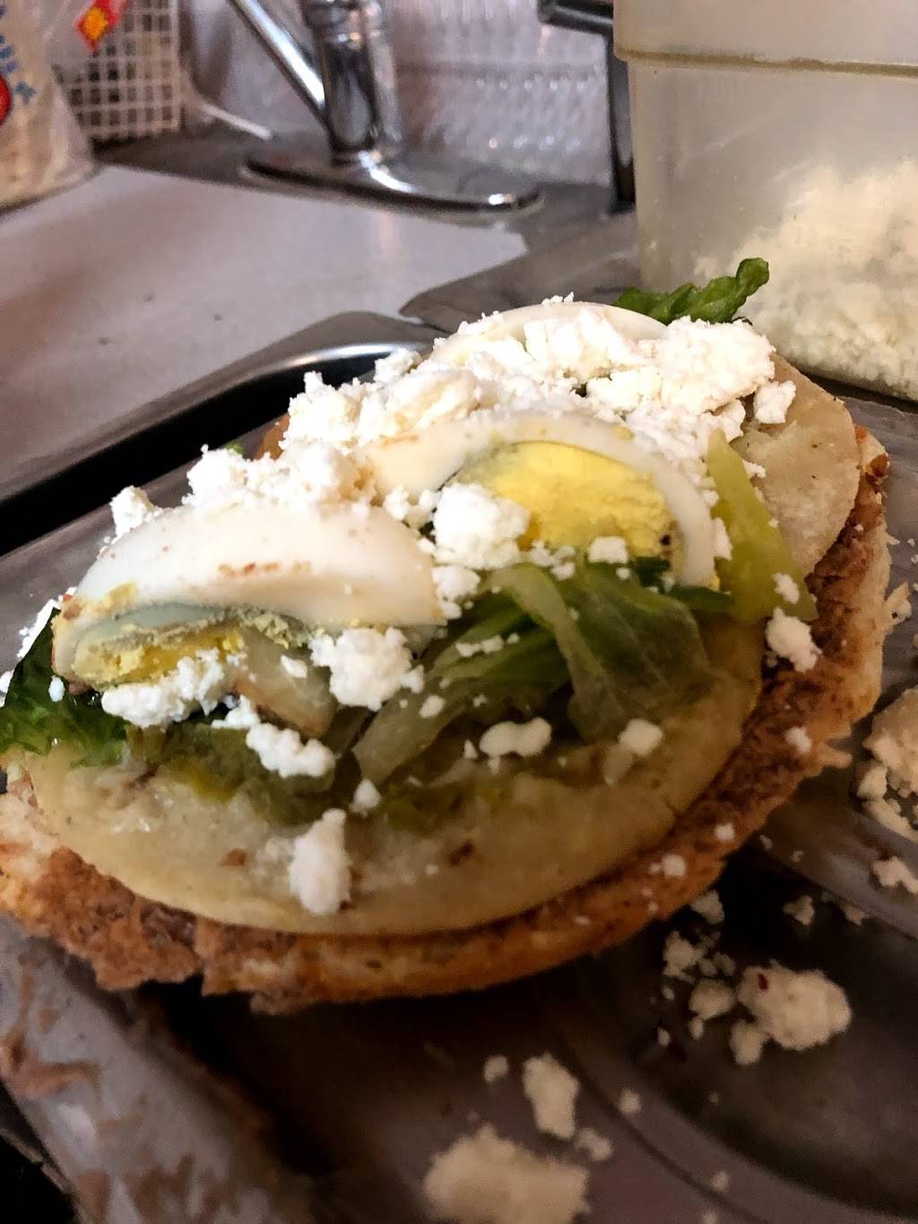 Deli tacos & café Divina | restaurant | 659 E Market St, Salinas, CA 93905, USA | 8314442560 OR +1 831-444-2560