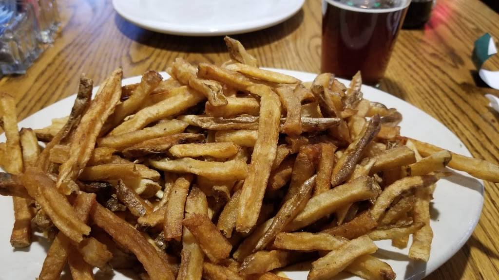 Donnellys Irish Pub | restaurant | 4501 N Rockwood Dr, Peoria, IL 61615, USA | 3096810800 OR +1 309-681-0800