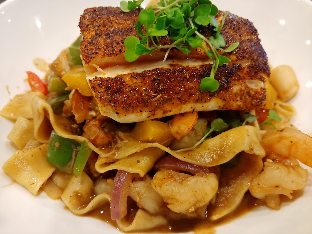 The Phoenix Kitchen & Cocktails | restaurant | 15905 S Bell Rd, Homer Glen, IL 60491, USA | 7084009971 OR +1 708-400-9971