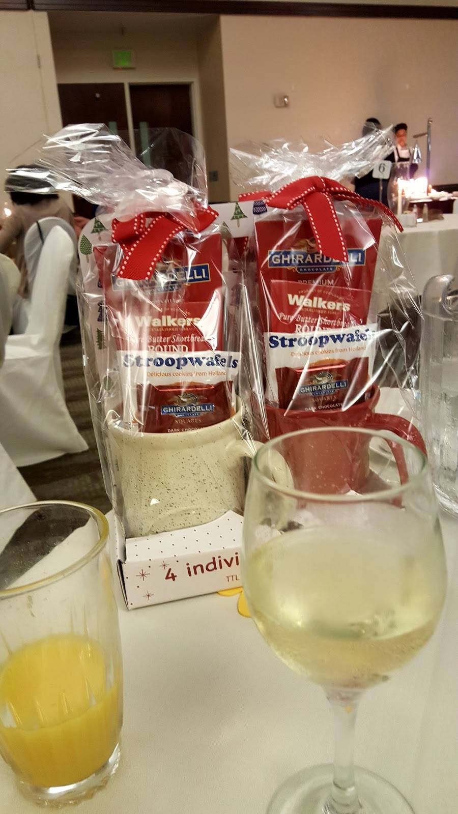 Delta Breeze Club | restaurant | 400 Scott St, Travis AFB, CA 94535, USA | 7074373711 OR +1 707-437-3711