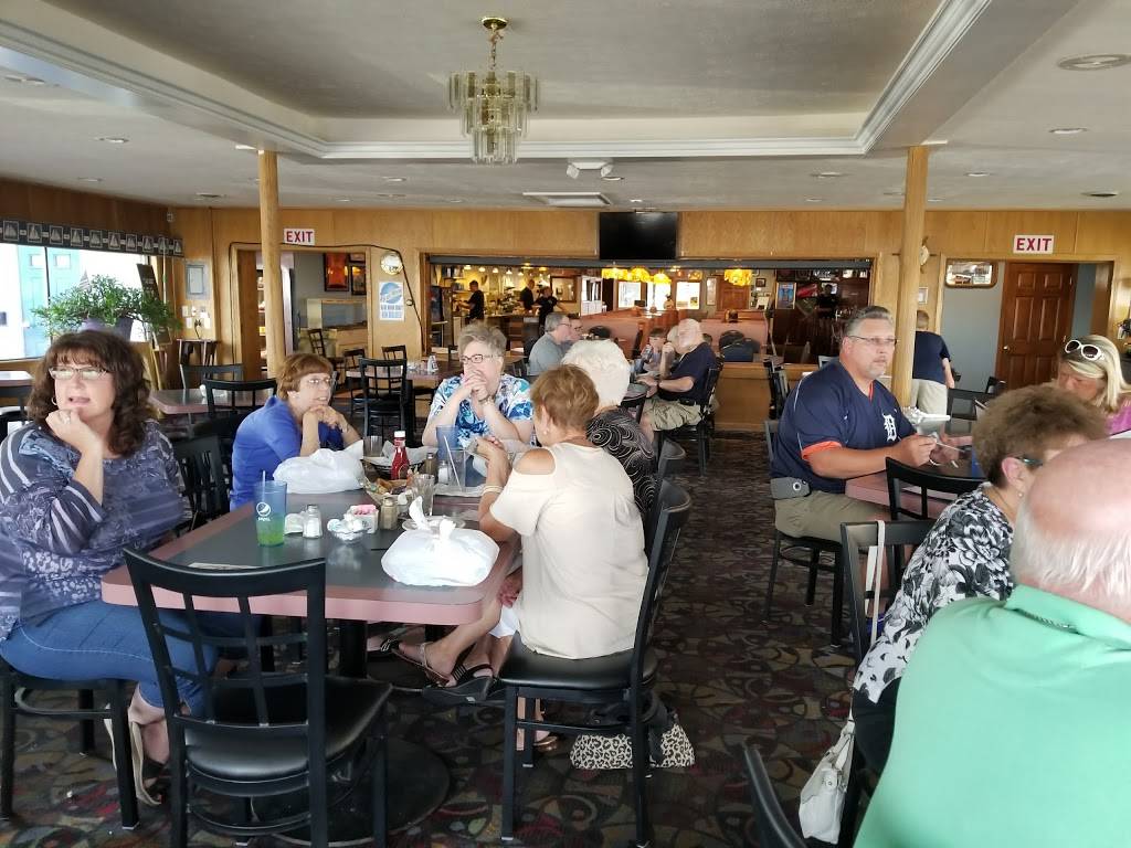 Riviera Restaurant & Cocktail | restaurant | 475 S Water St, Marine City, MI 48039, USA | 8107659030 OR +1 810-765-9030