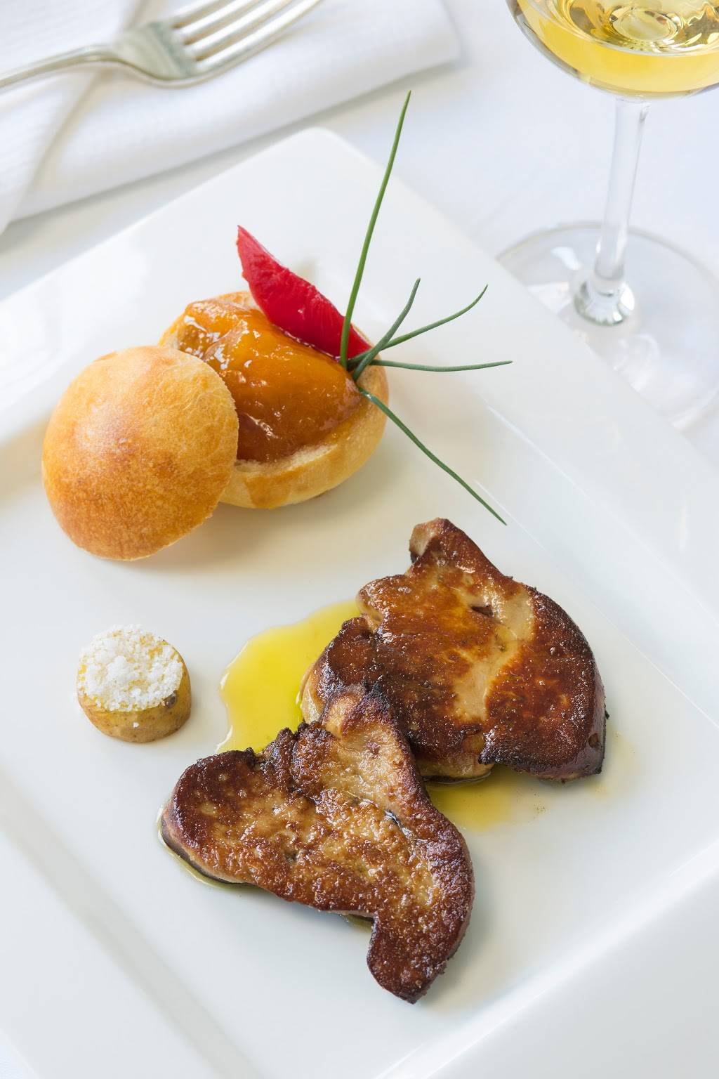 Left Bank Restaurant | restaurant | 183 Gore Creek Dr, Vail, CO 81657, USA | 9704763696 OR +1 970-476-3696