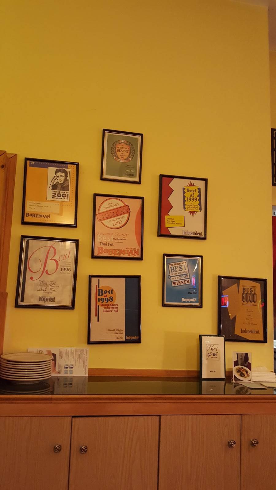 Thai Pot | restaurant | 2478 W 3rd St, Santa Rosa, CA 95401, USA | 7075759296 OR +1 707-575-9296