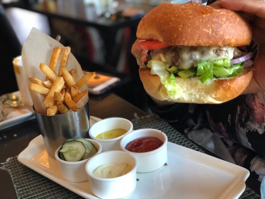 Cedrics Tavern | restaurant | 1 Lodge St, Asheville, NC 28803, USA | 8282251320 OR +1 828-225-1320