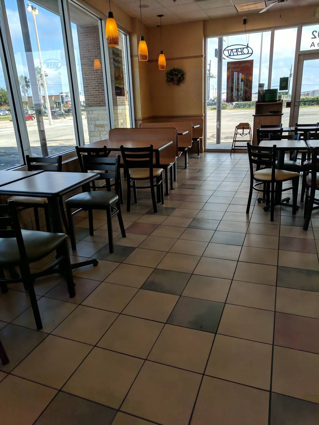 Subway Restaurants | restaurant | 5902-A, Broadway Avenue J, Galveston, TX 77551, USA | 4097416666 OR +1 409-741-6666