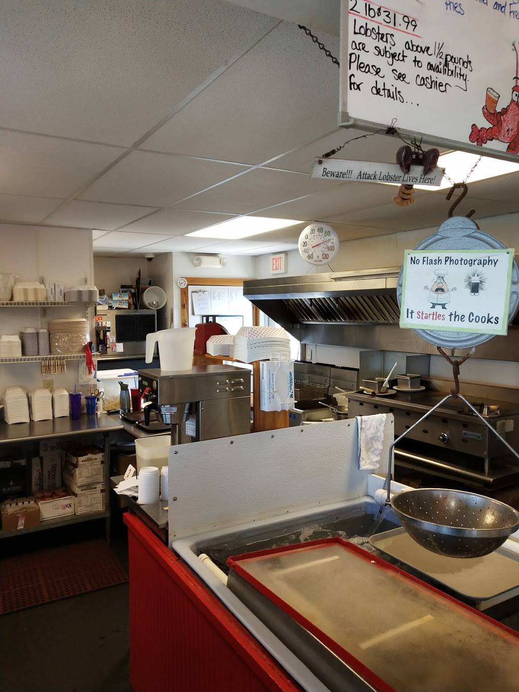 Cape Porpoise Lobster Co | restaurant | 79 Pier Rd, Kennebunkport, ME 04046, USA | 2079674268 OR +1 207-967-4268
