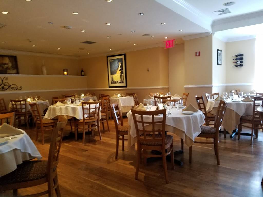 Casa di Fratelli | restaurant | 477 Old Country Rd, Westbury, NY 11590, USA | 5163853700 OR +1 516-385-3700