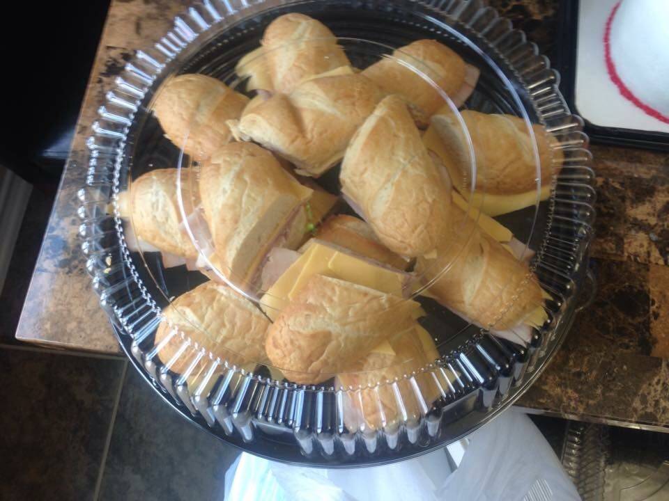 JBs Kitchen | restaurant | 7031 Ray Bon Dr C105, San Antonio, TX 78218, USA | 2103345467 OR +1 210-334-5467