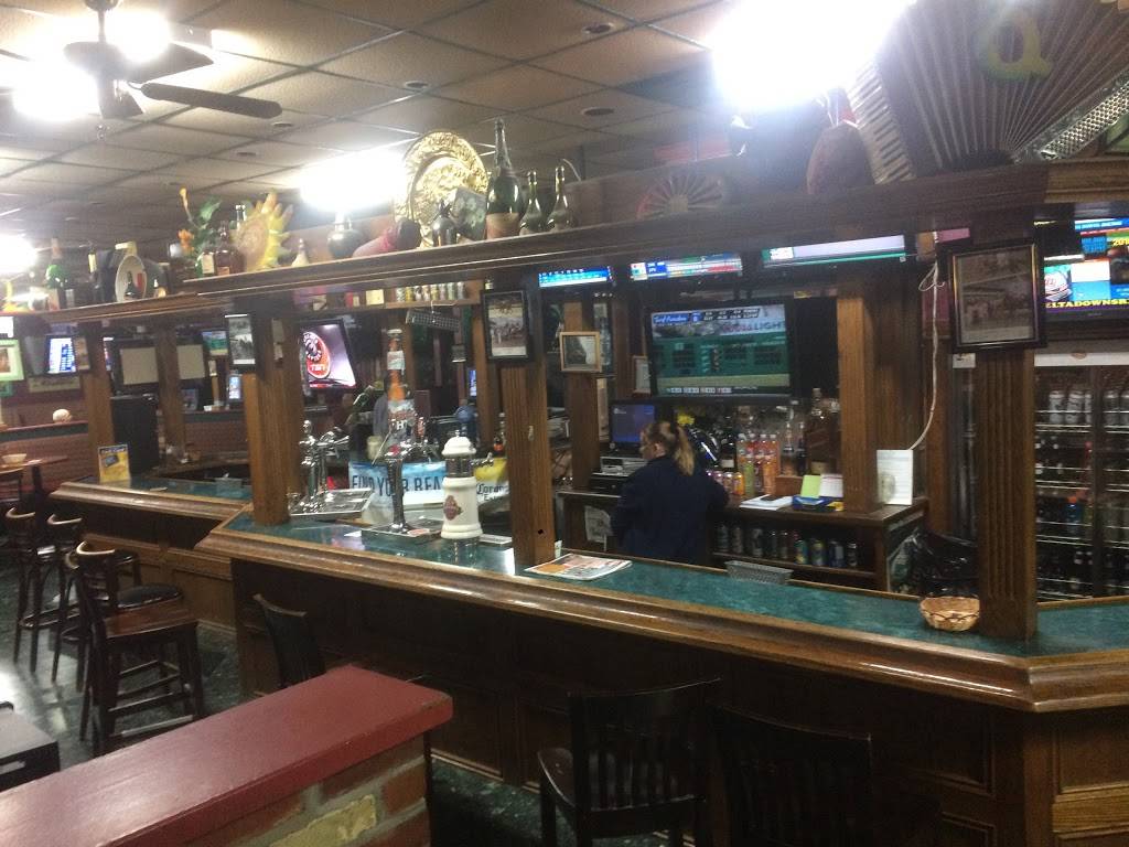 Adams Rib | restaurant | 1603 The Queensway, Etobicoke, ON M8Z 1V1, Canada | 4162522298 OR +1 416-252-2298