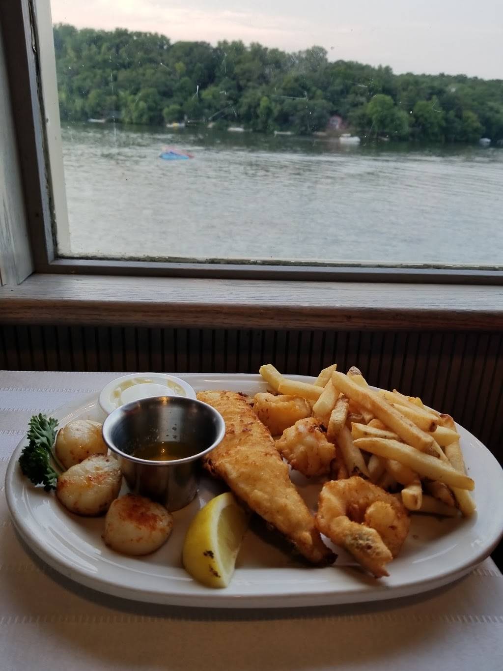 Fishermans Inn | restaurant | 8 Fisherman Dr NW, Oronoco, MN 55960, USA | 5073674567 OR +1 507-367-4567