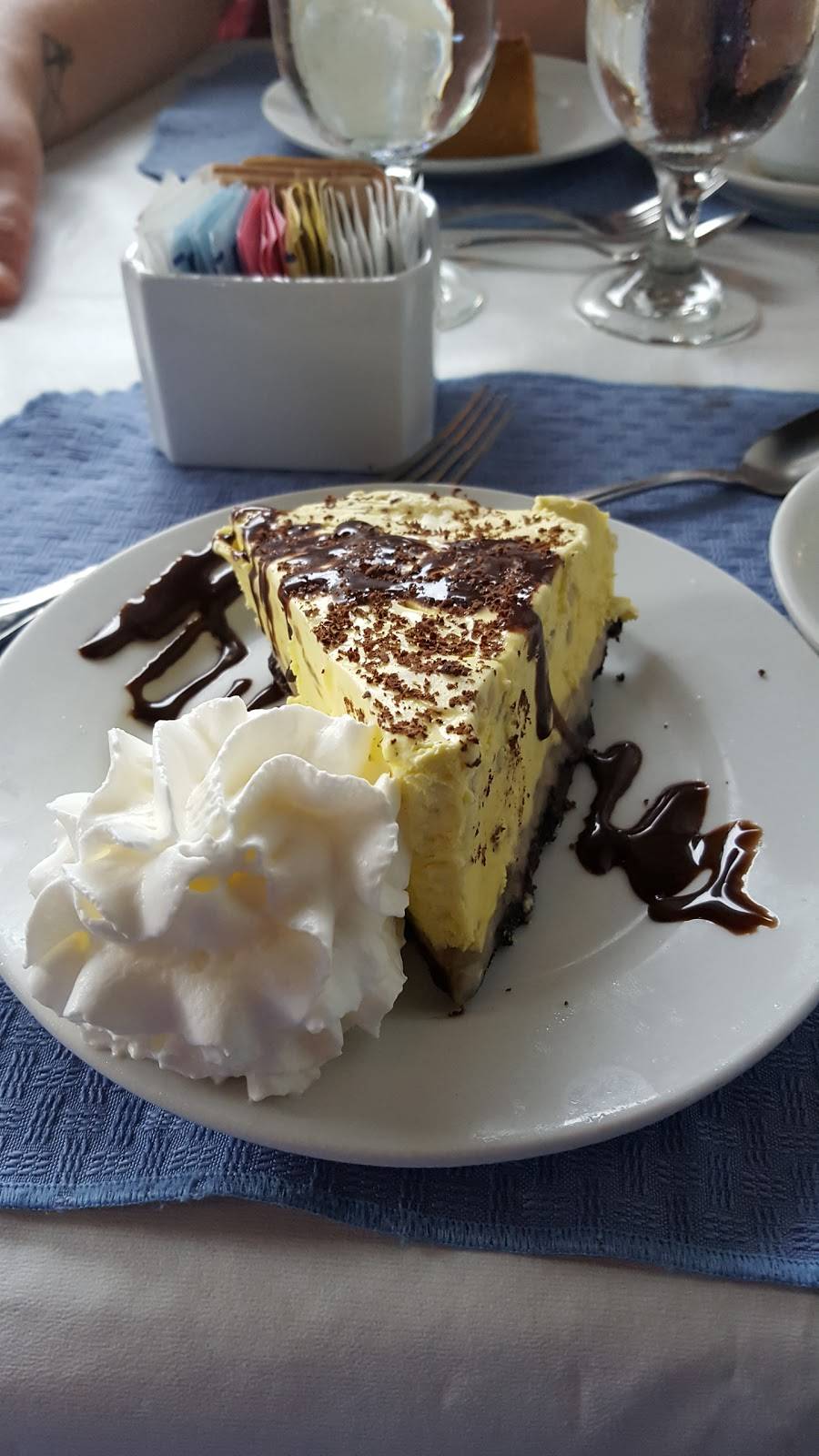 Chef Volas | restaurant | 111 S Albion Pl, Atlantic City, NJ 08401, USA | 6093452022 OR +1 609-345-2022