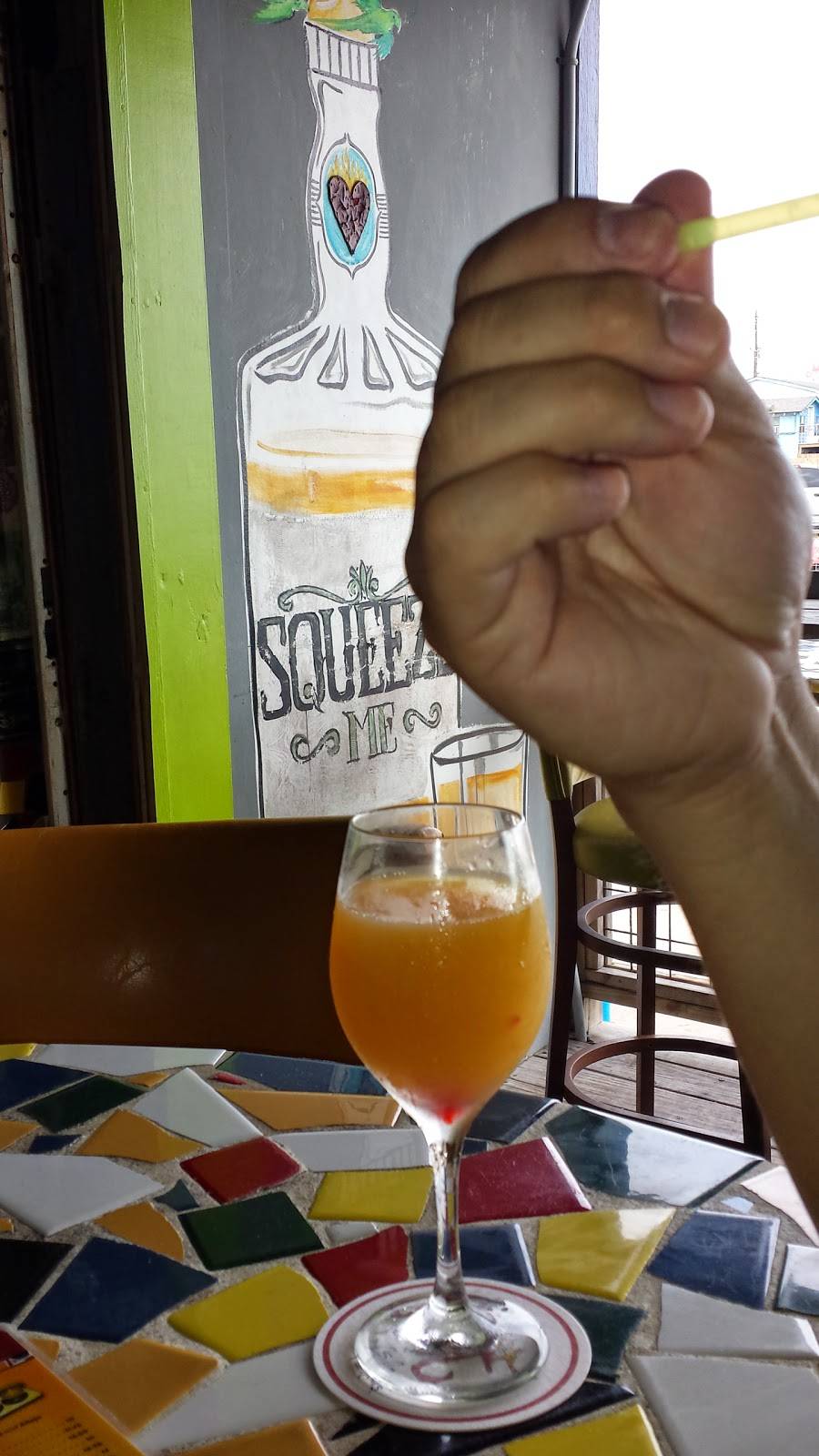 Squeeze | restaurant | 3204 Seawall Blvd c, Galveston, TX 77550, USA | 4096215237 OR +1 409-621-5237