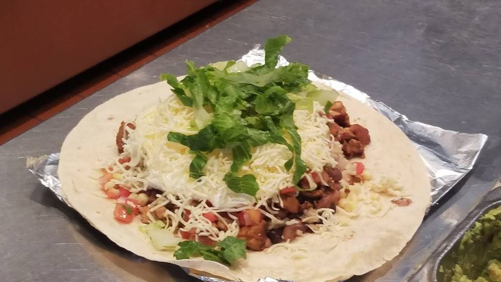 Chipotle Mexican Grill | restaurant | 9430C Colerain Ave, Cincinnati, OH 45251, USA | 5133852156 OR +1 513-385-2156