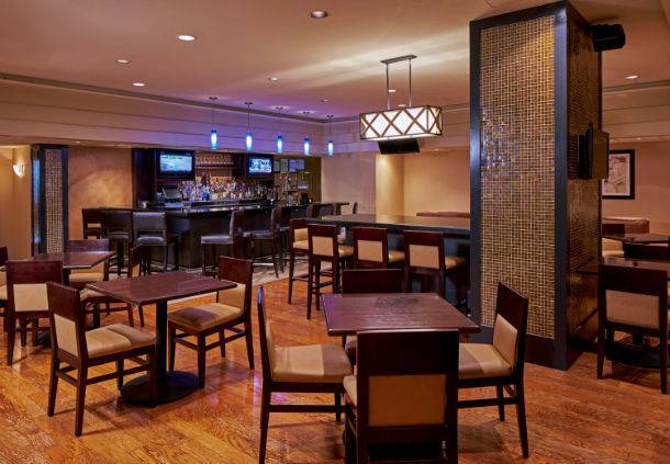 Table South Kitchen + Bar | restaurant | 2 Carter Plaza, Chattanooga, TN 37402, USA | 4237560002 OR +1 423-756-0002