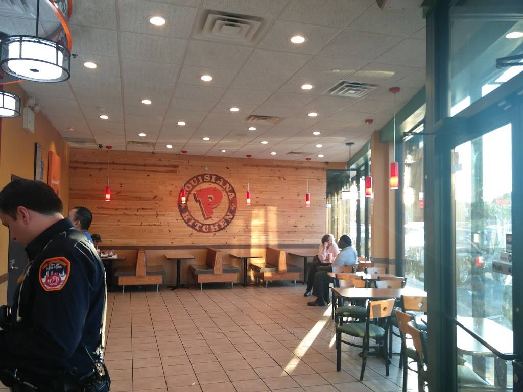 Popeyes Louisiana Kitchen | restaurant | 8310 Astoria Blvd, East Elmhurst, NY 11370, USA | 7182056024 OR +1 718-205-6024