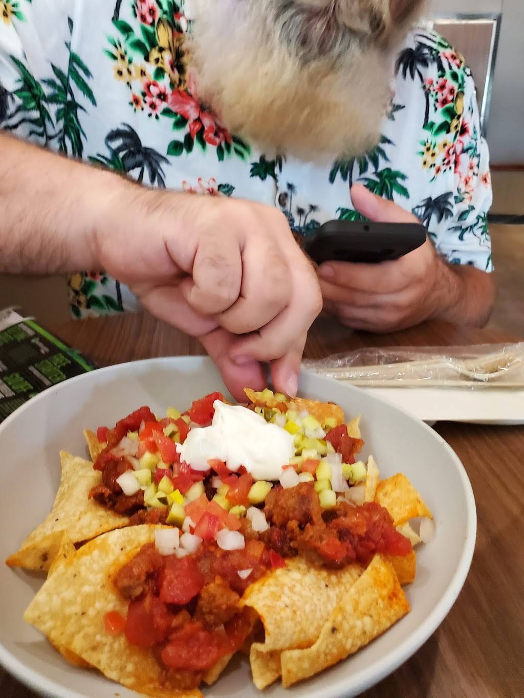 Wahlburgers @ Hy-vee | restaurant | Wahlburgers @ Hy-Vee, 2115 S MacArthur Blvd, Springfield, IL 62704, USA | 2177261011 OR +1 217-726-1011