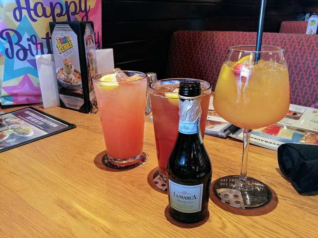 BJs Restaurant & Brewhouse | restaurant | 14442 E Cedar Ave, Aurora, CO 80012, USA | 3033663550 OR +1 303-366-3550