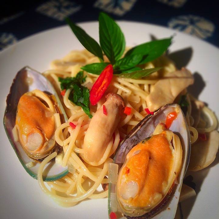 Vinces Italian Restaurant | restaurant | 1341 Springwells St, Detroit, MI 48209, USA | 3138424857 OR +1 313-842-4857