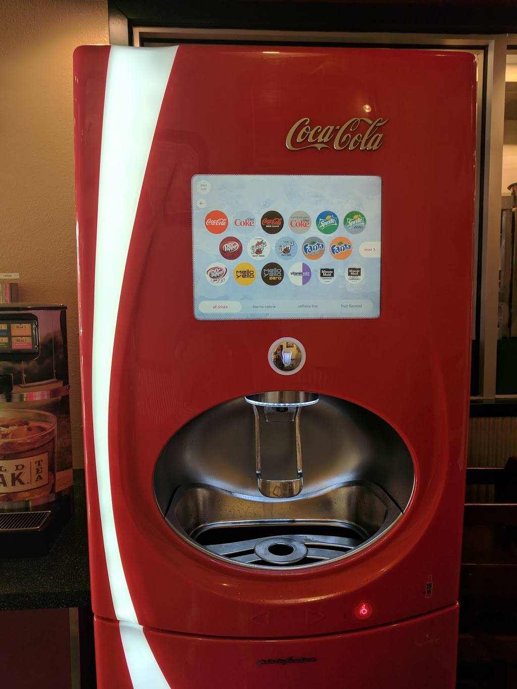 Wingstop | restaurant | 2109 Veterans Pkwy #10, Bloomington, IL 61704, USA | 3098082435 OR +1 309-808-2435