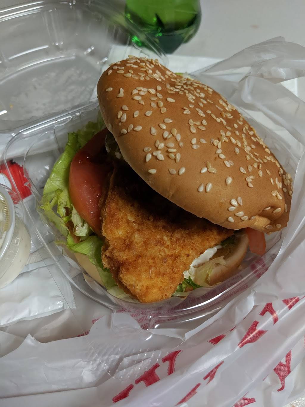 Halal Munchies | restaurant | 25-35 Steinway St, Astoria, NY 11103, USA | 9177450585 OR +1 917-745-0585