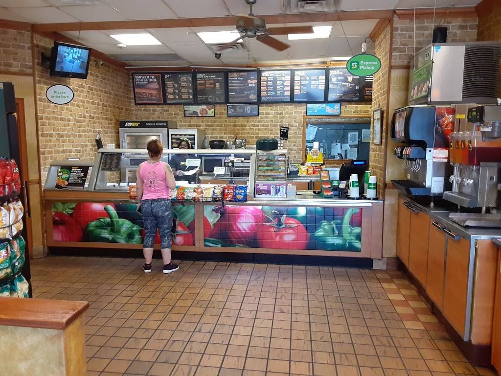 Subway | meal takeaway | 1558 Union Ave, Memphis, TN 38104, USA | 9012746667 OR +1 901-274-6667