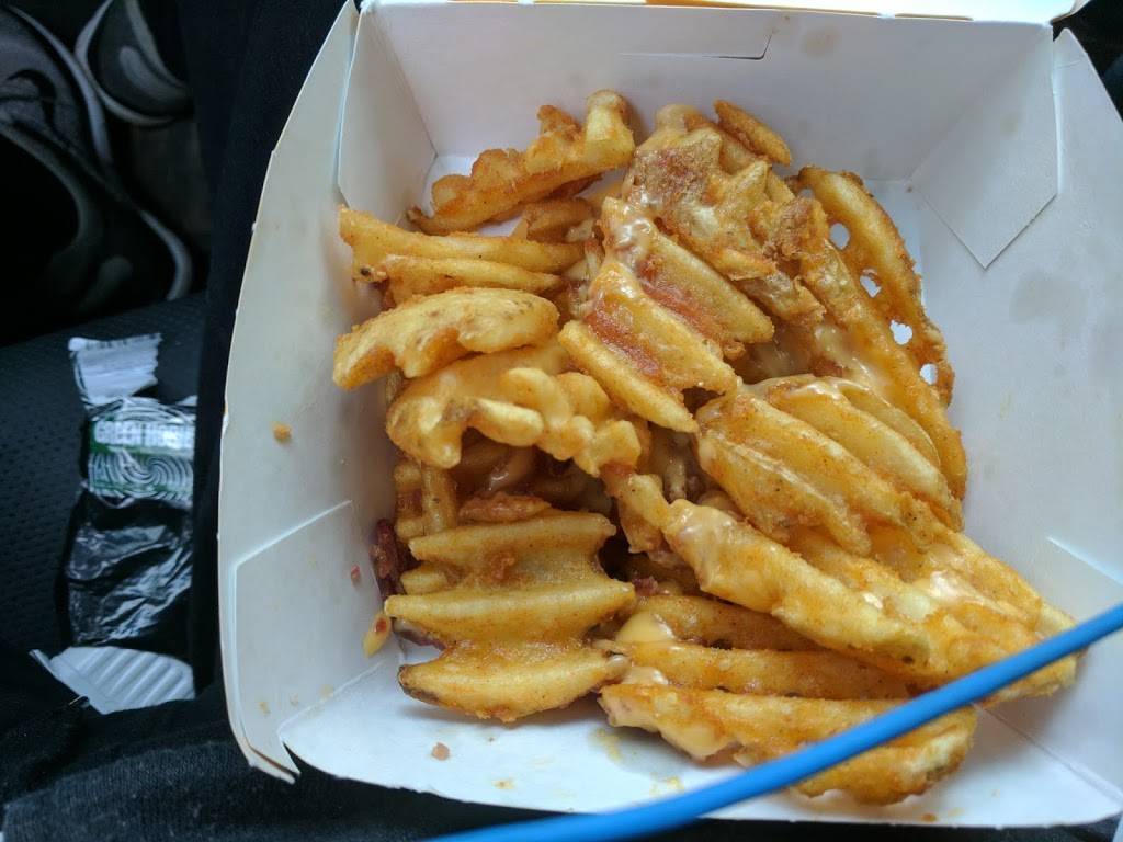 Carls Jr. | restaurant | 875 E Stanley Blvd, Livermore, CA 94550, USA | 9254431565 OR +1 925-443-1565