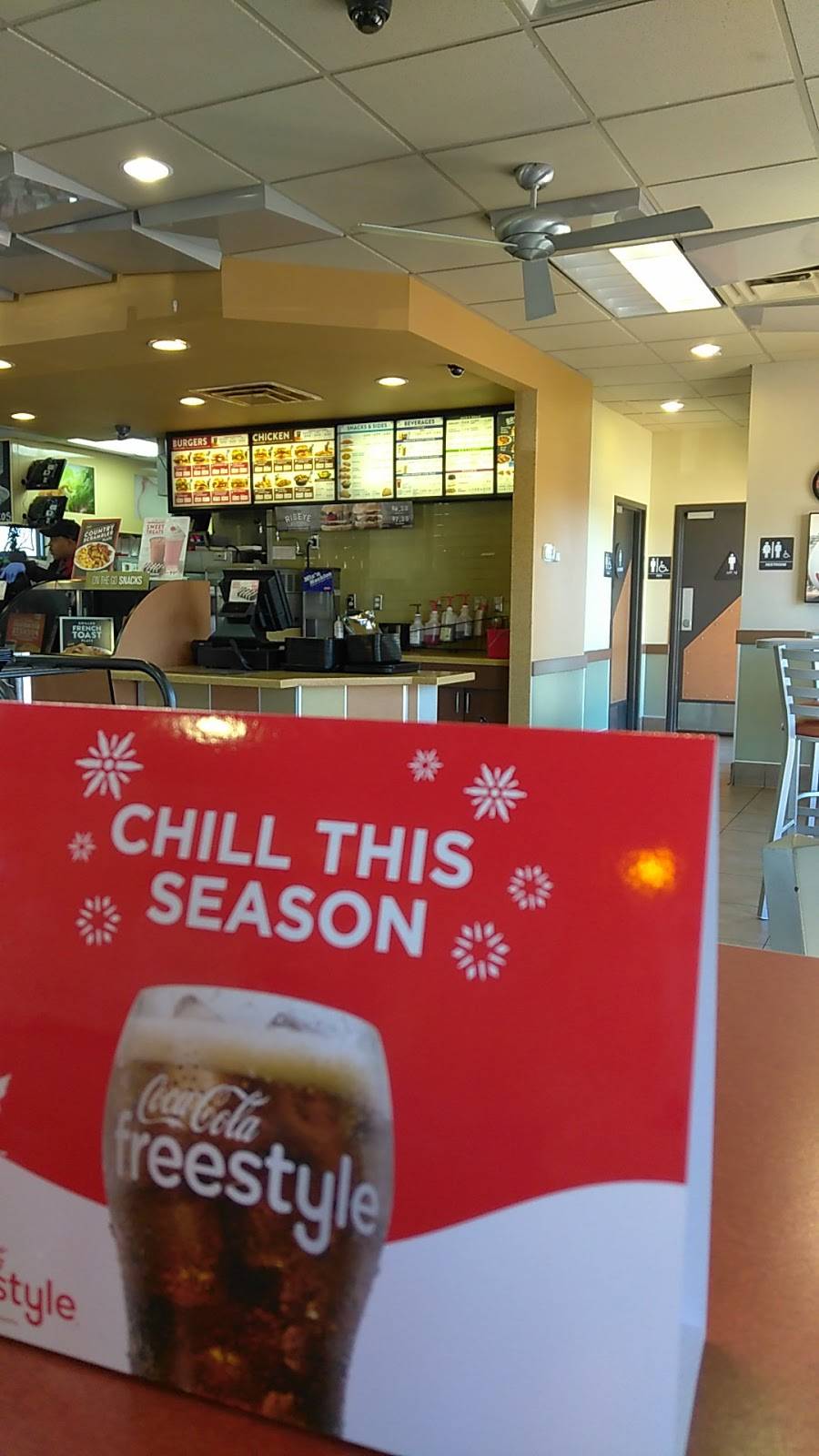 Jack in the Box | restaurant | 110 E Camp Wisdom Rd, Dallas, TX 75241, USA | 9722285679 OR +1 972-228-5679