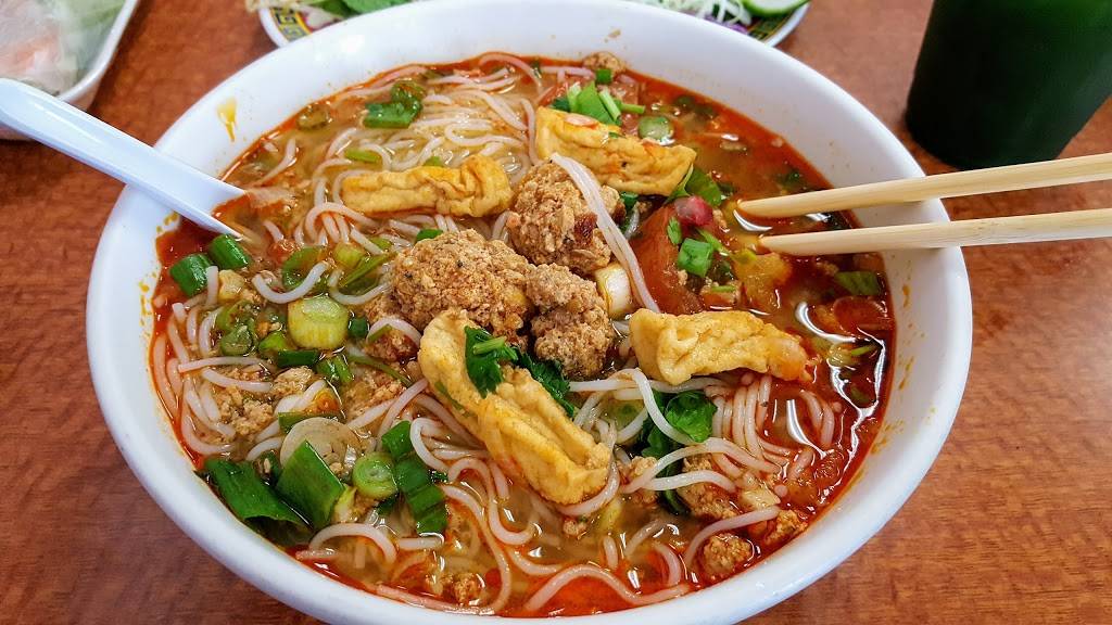 Kim Huong Vietnamese and Chinese Restaurant | restaurant | 17311 E McFadden Ave, Tustin, CA 92780, USA | 7148386651 OR +1 714-838-6651