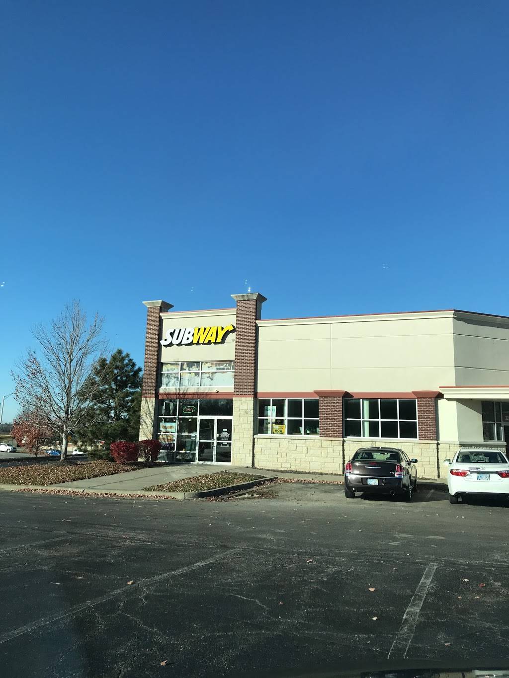Subway | meal takeaway | 22320 Midland Dr, Shawnee, KS 66226, USA | 9134419203 OR +1 913-441-9203