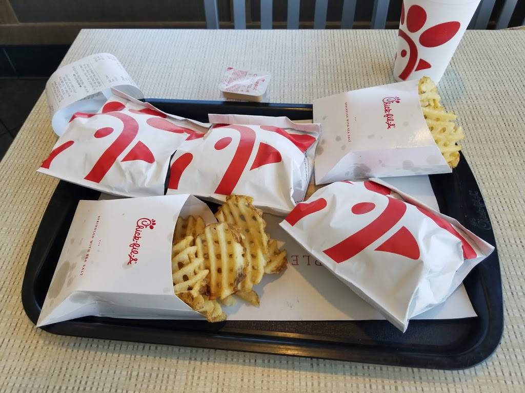 Chick-fil-A | restaurant | 304 Clarkson Rd, Ellisville, MO 63011, USA | 6365270016 OR +1 636-527-0016