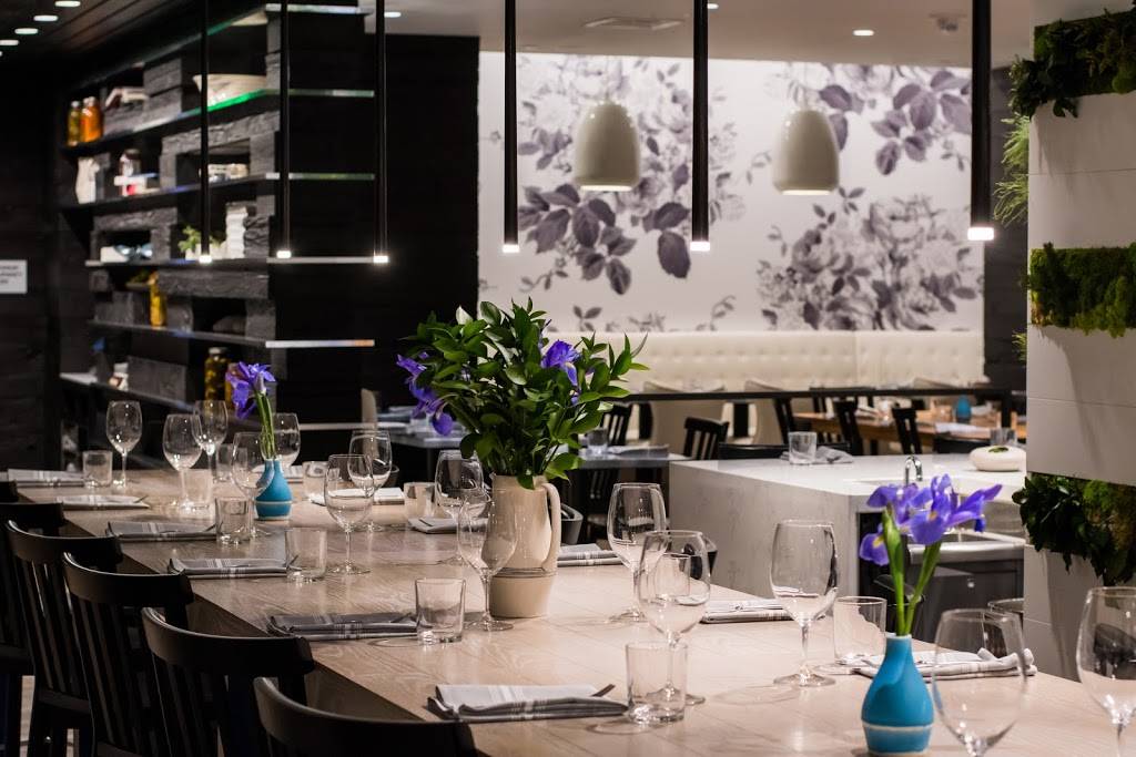 The Lakehouse | restaurant | 10455 NE 5th Pl, Bellevue, WA 98004, USA | 4254547076 OR +1 425-454-7076