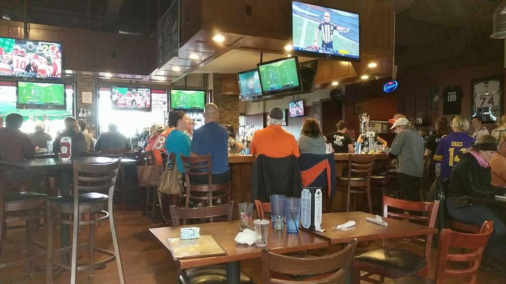 The Lazy Dog Sports Bar and Grill | restaurant | 3100 Village Vista Dr, Erie, CO 80516, USA | 3036645299 OR +1 303-664-5299