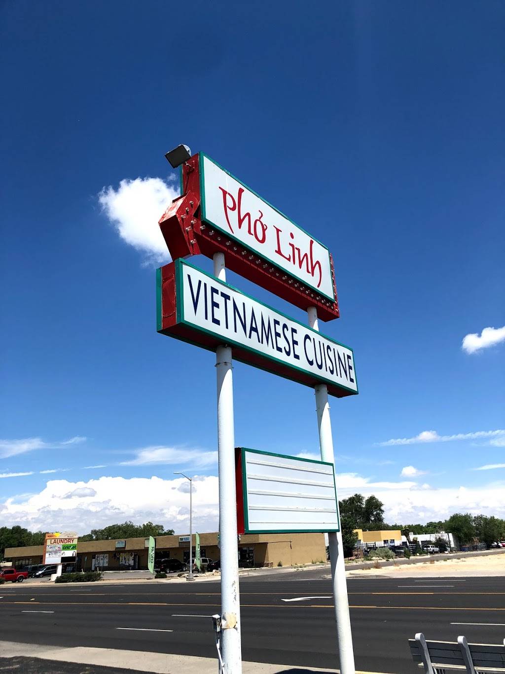 Pho Linh Vietnamese Grill | restaurant | 9100 Central Ave SE, Albuquerque, NM 87123, USA | 5052663368 OR +1 505-266-3368