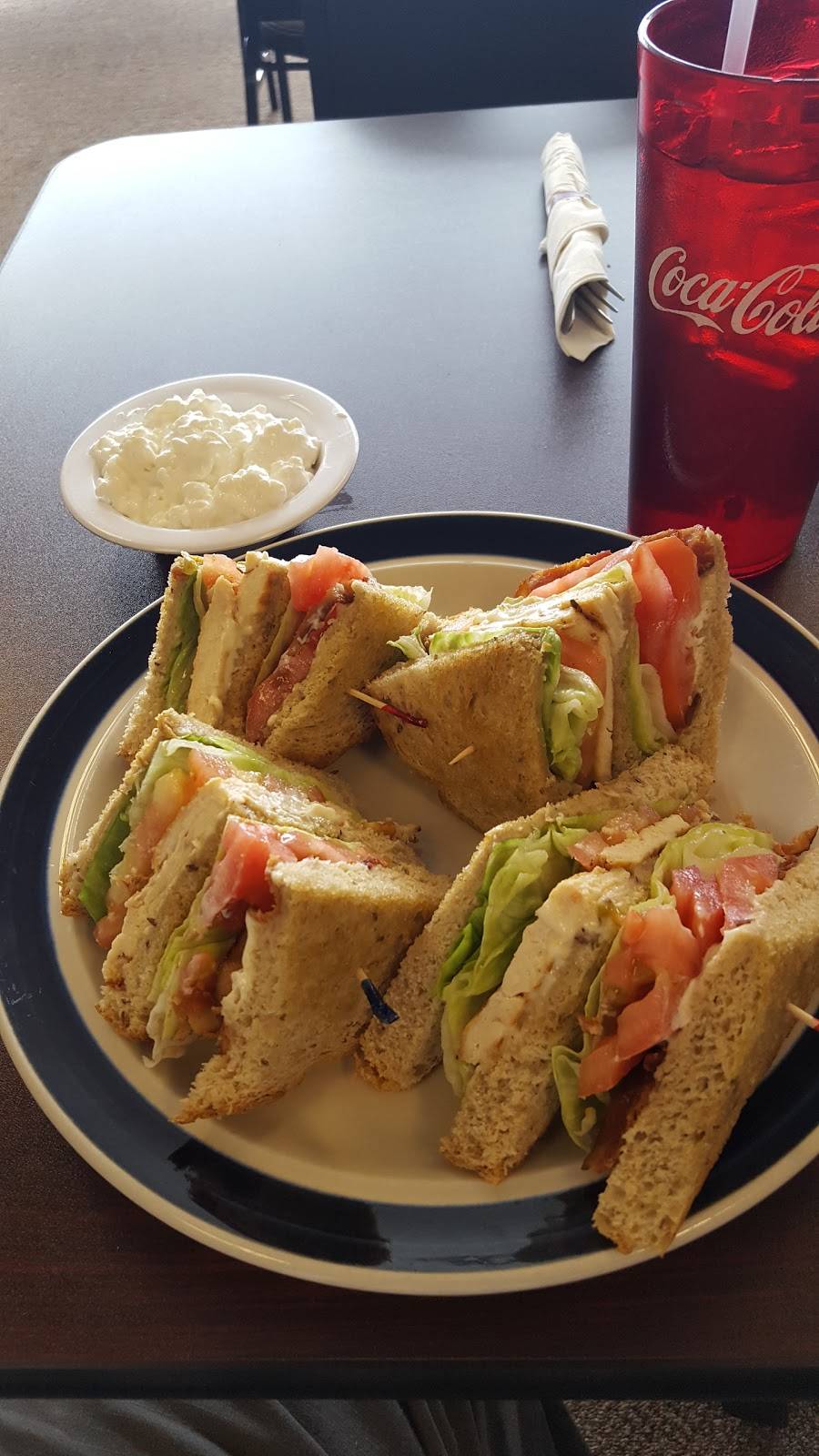 The Lunch Box | restaurant | 1513 Harrison Ave, Elkins, WV 26241, USA | 3045914575 OR +1 304-591-4575